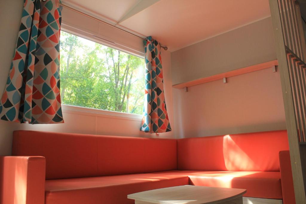 Posezení v ubytování Camping La Fundicion
