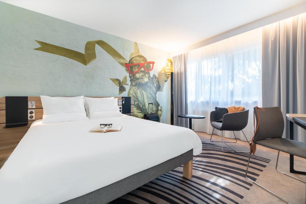 Novotel Wrocław City - 9