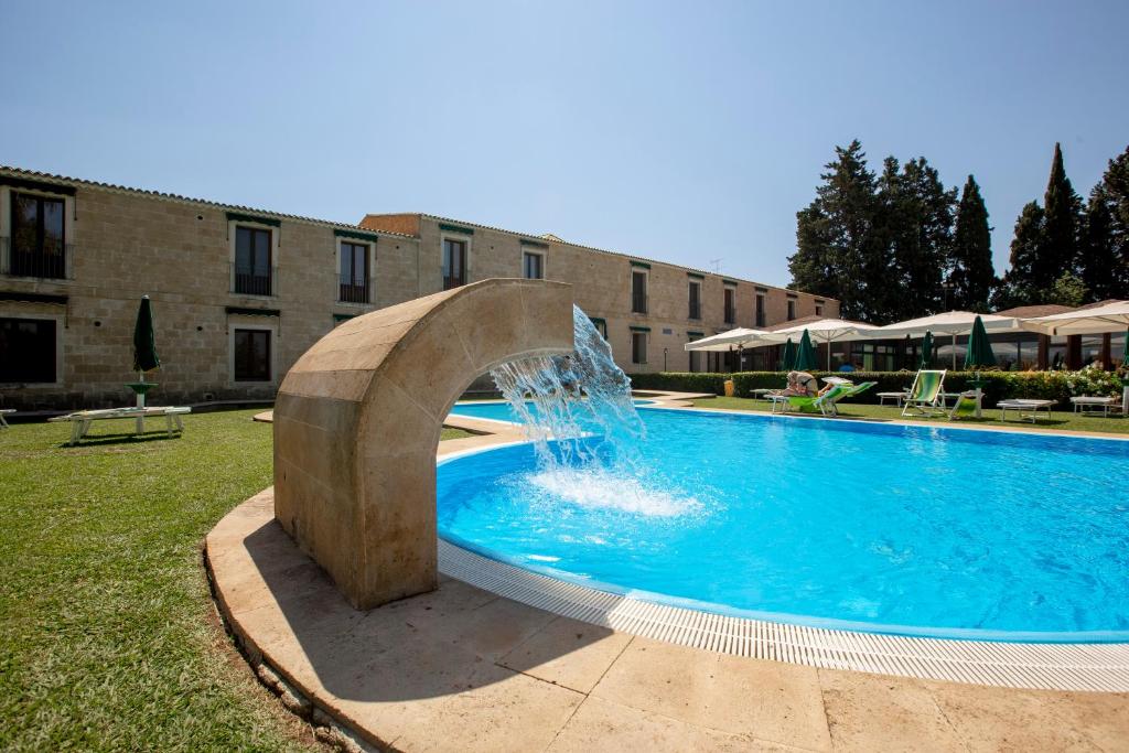 Bazén v ubytování Hotel Il Podere nebo v jeho okolí