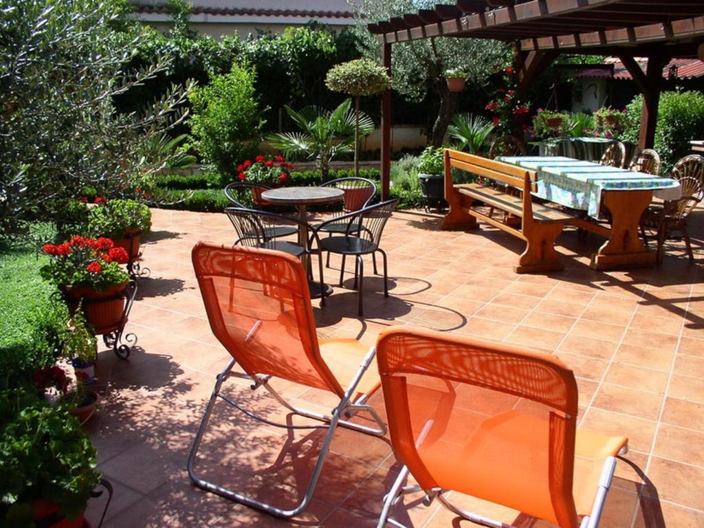 Ogród w obiekcie Apartments Villa Amfora