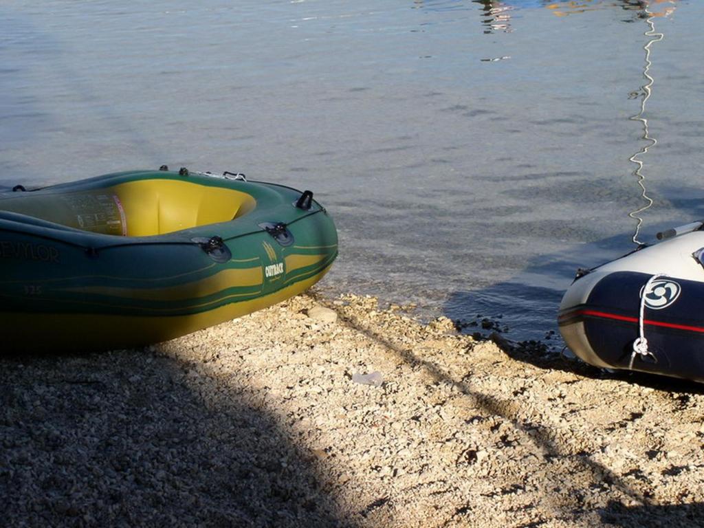 Widok na rzekę nieopodal tego apartamentu