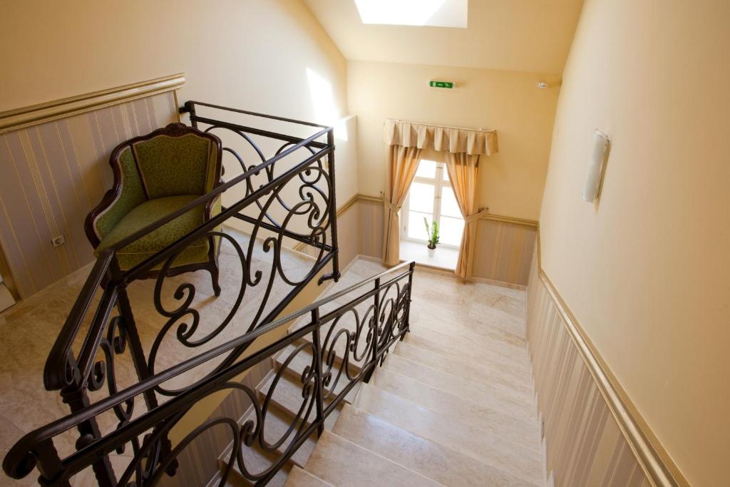 Barokk Hotel Promenád - Resim 29