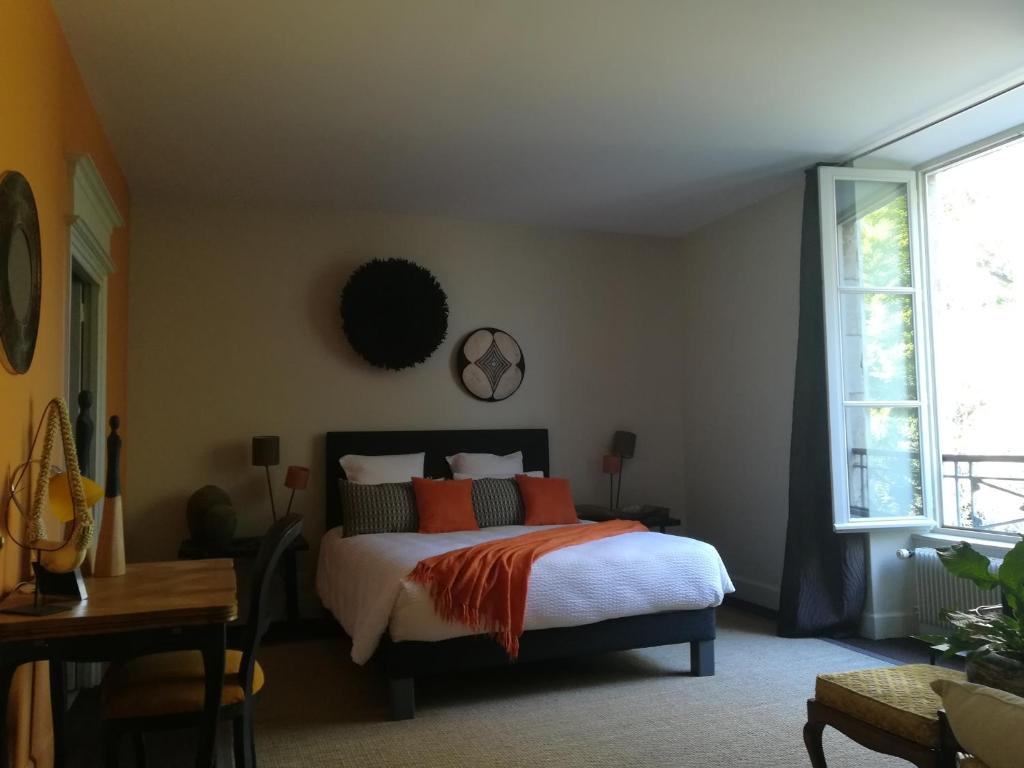 Chambre d'hotes Les Rives de la Tronne - 2