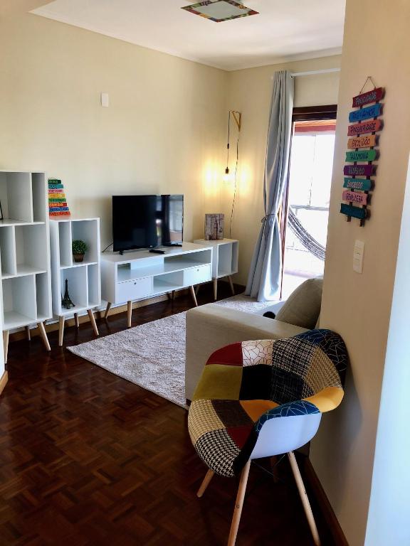  APARTAMENTO CENTRAL C/ VISTA PARA O VALE DOS VINHEDOS