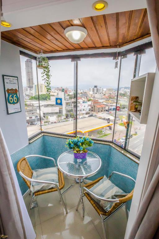  LINDO APTO CENTRAL COM GARAGEM
