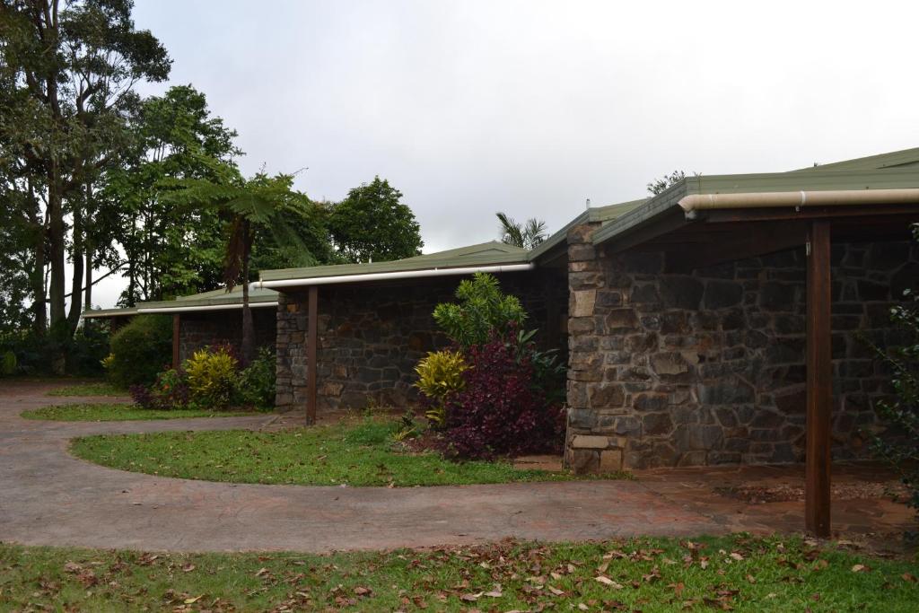 Atherton Holiday Park - Superior Cottage