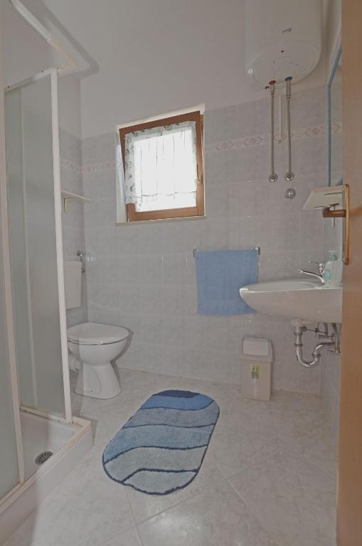 Koupelna v ubytování Apartments Josip