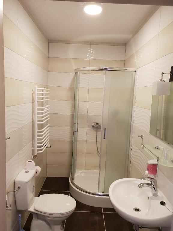 Koupelna v ubytování Hotel Pod Strzechą