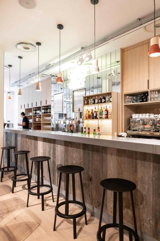 CENTRAL Hostel Bordeaux Centre酒吧或休息區