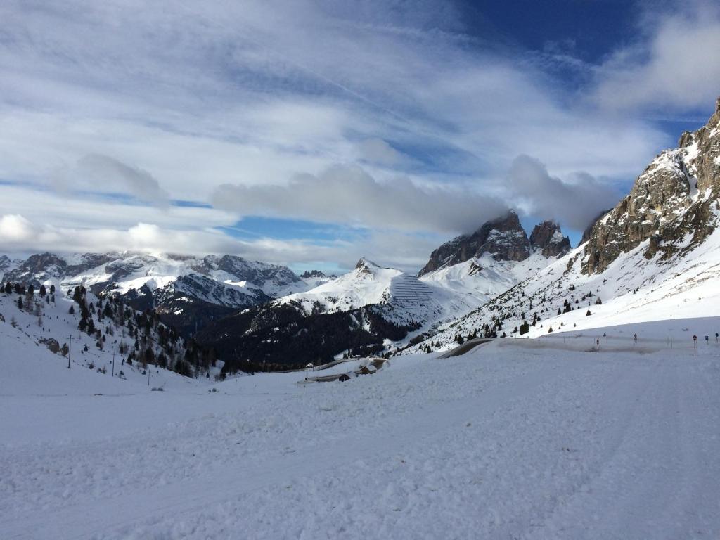Rifugio Monti Pallidi v zimě