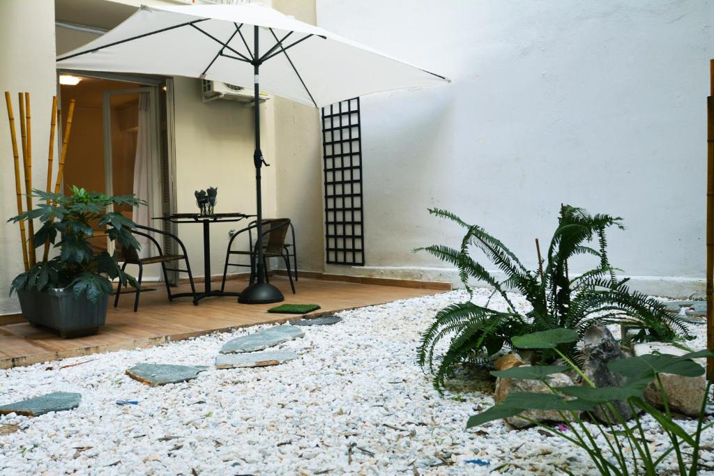 Afbeelding uit fotogalerij van Studio Posh with garden in Kolonaki in Athene