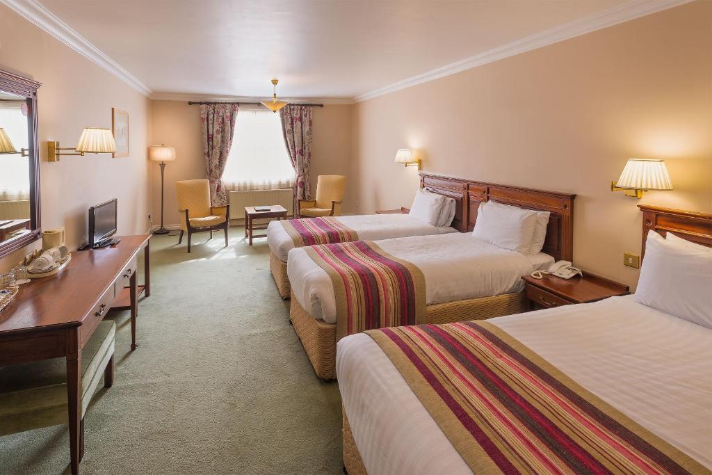 Gallery image of Londonderry Arms Hotel in Carnlough