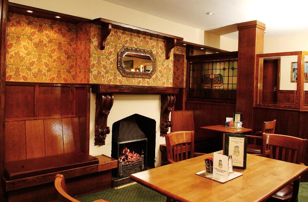 Gallery image of Londonderry Arms Hotel in Carnlough