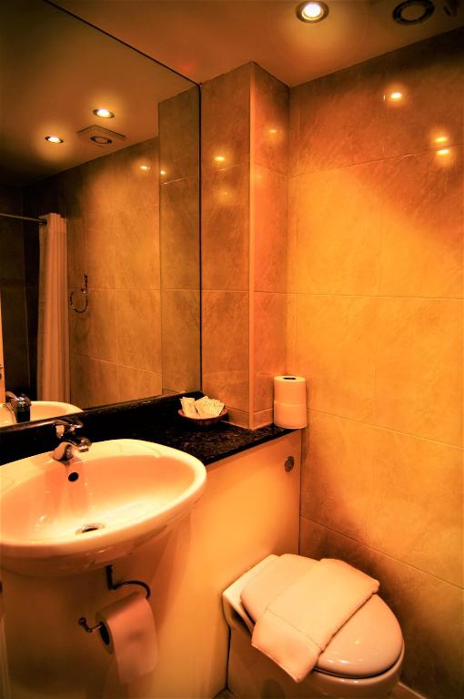 Westbury Hotel - Resim 13