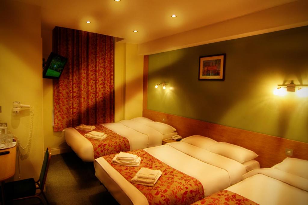 Westbury Hotel - Resim 18