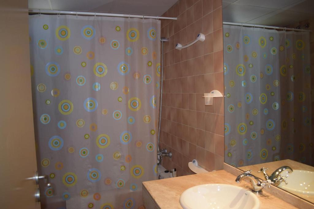 Kúpeľňa v ubytovaní MSJ94 Bonito Apartamento en Marina Sant Jordi