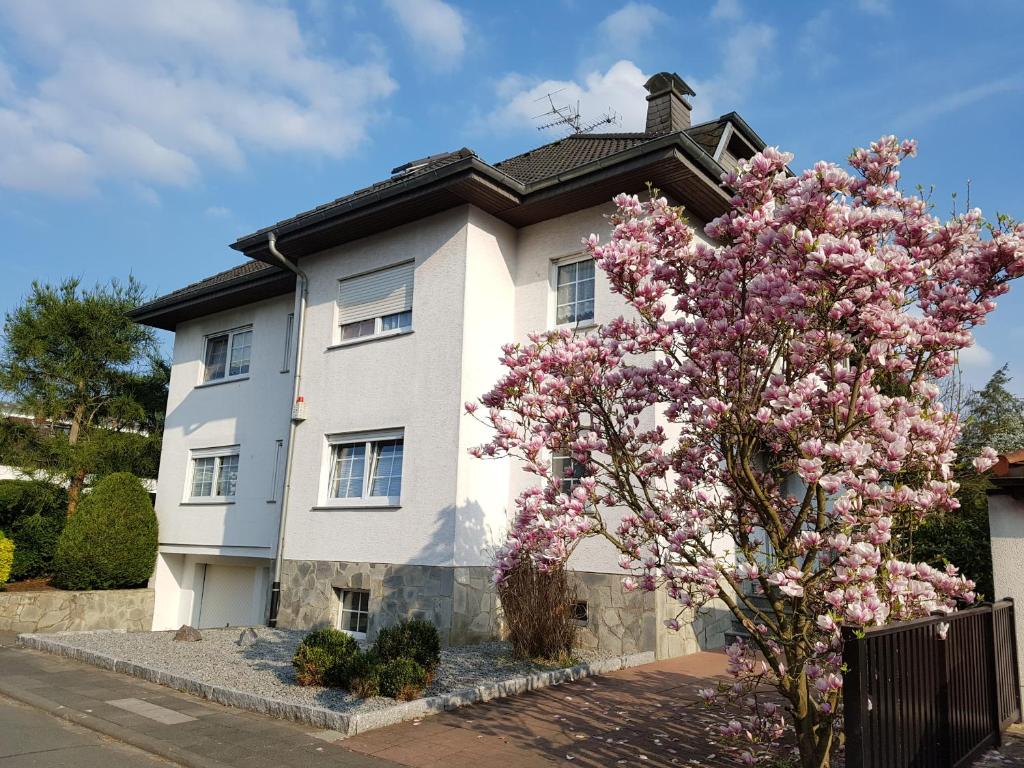 ドライアイヒにあるDreieich-Buchschlag, Breitseewegの花木の家