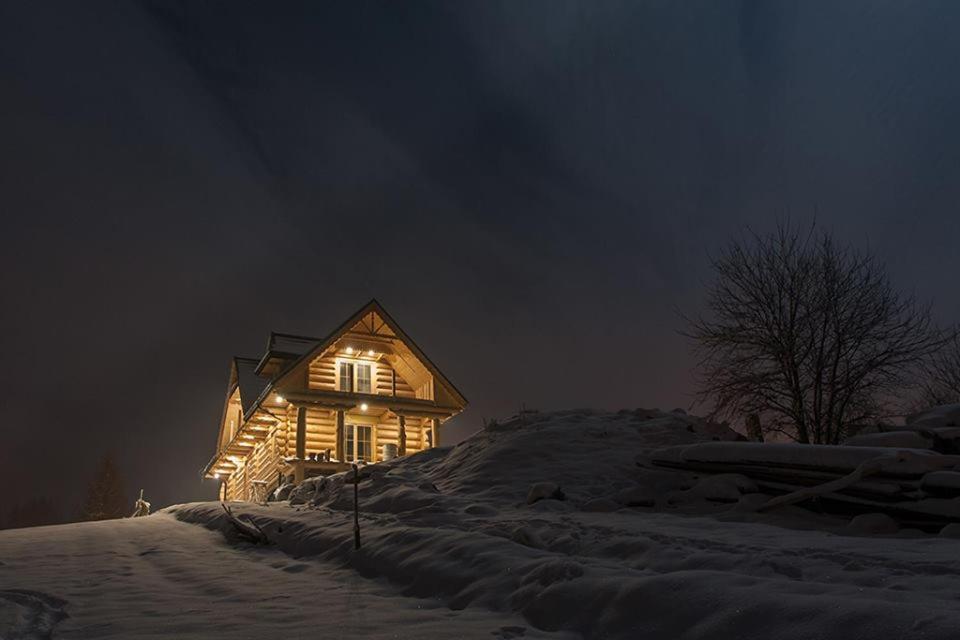 Góralska Chata Pieniny v zime