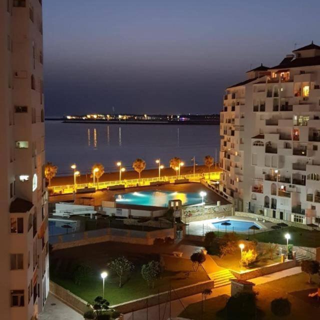 Zdjęcie z galerii obiektu Piso frente la playa de Valdelagrana w mieście El Puerto de Santa María