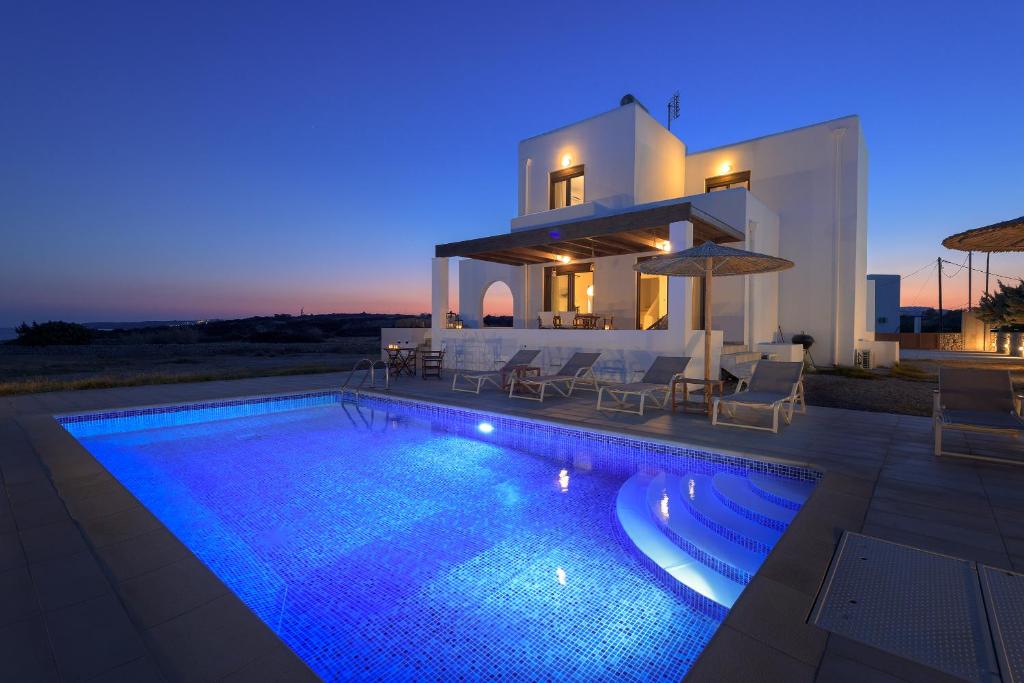 Πισίνα στο ή κοντά στο Villa Corinna