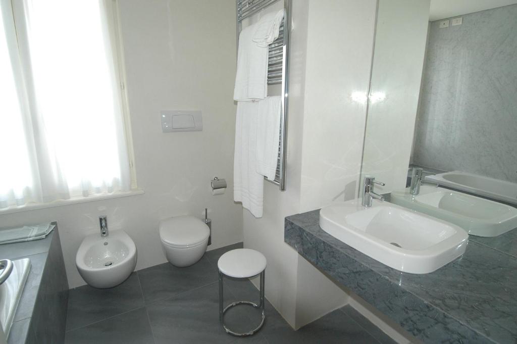 Łazienka w obiekcie Residence Il Fortino