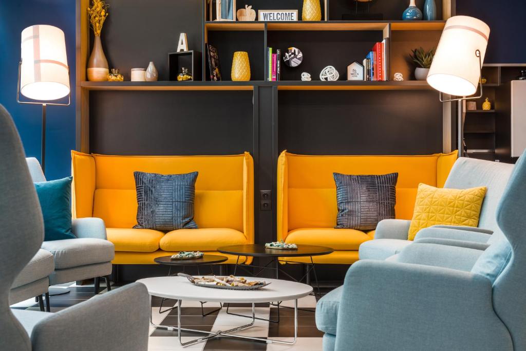Posezení v ubytování D8 Hotel