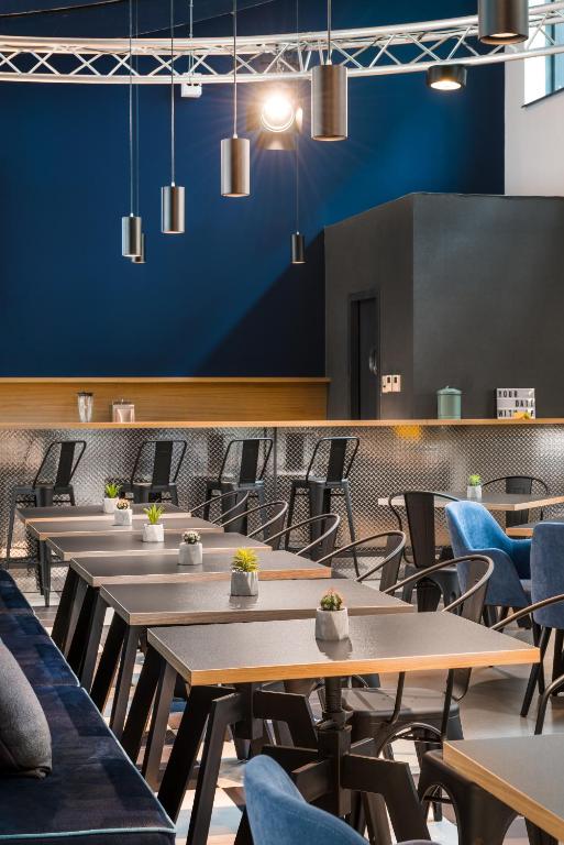 Posezení v ubytování D8 Hotel
