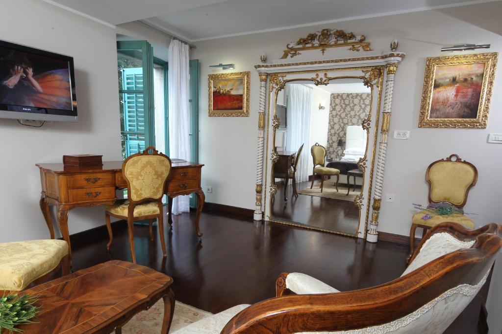 Posedenie v ubytovaní Boutique Hotel Vela Vrata