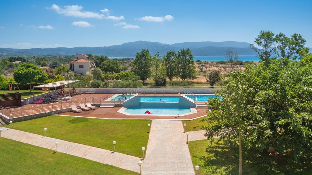 Bazén v ubytování Paradise Resort nebo v jeho okolí