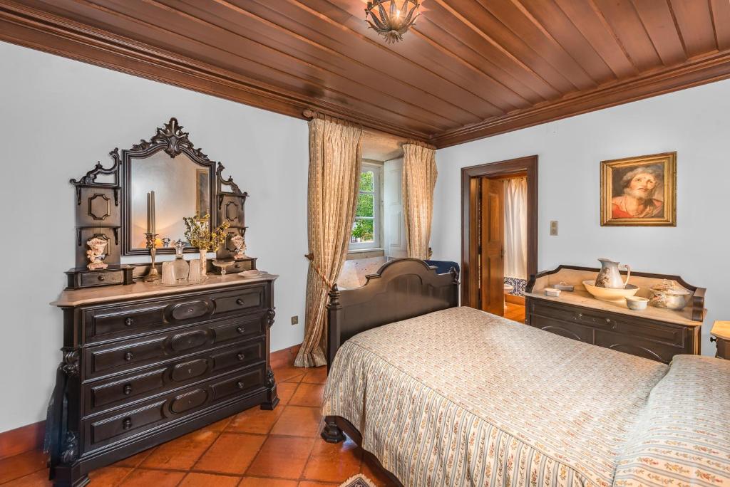 Postel nebo postele na pokoji v ubytování Paço de Calheiros - Turismo de Habitação