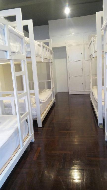 Nine Place Sukhumvit 40 - Bunkbed In Gemengde Slaapzaal (6 Volwassenen)