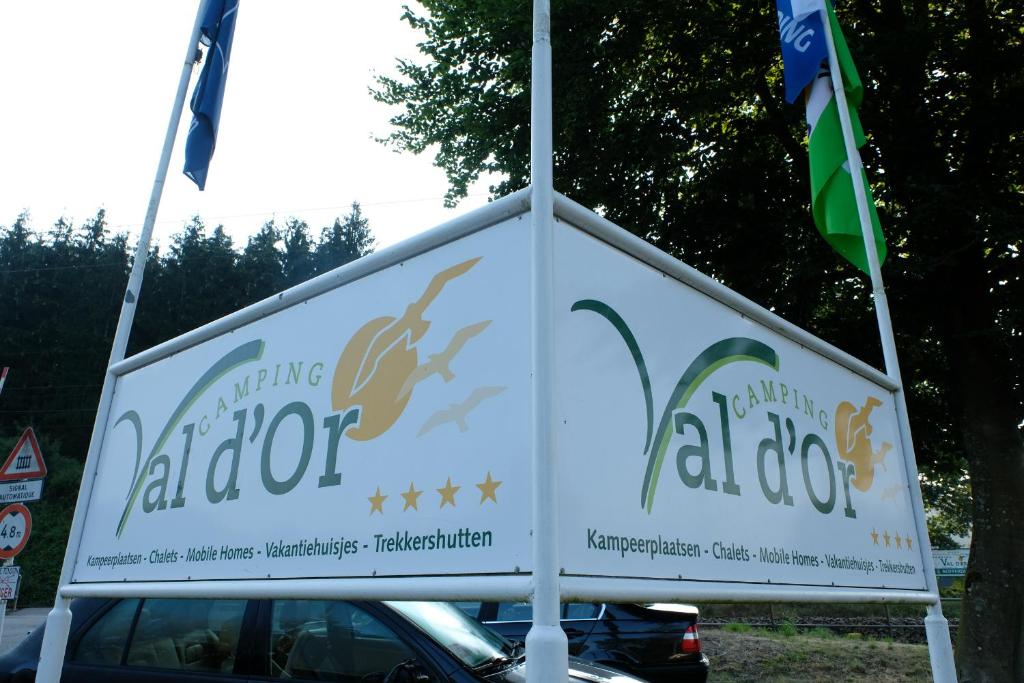Certifikát, hodnocení, plakát nebo jiný dokument vystavený v ubytování Basic vakantiehuisje op val d'Or