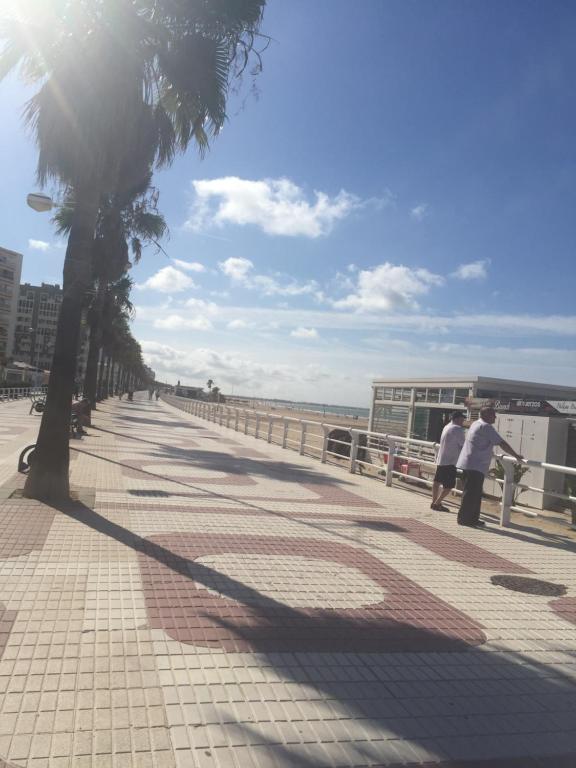 Fantastico Para Veraneo En Familia, Cádiz – Precios ...