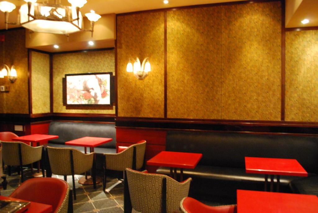 Uma área de estar em Washington Square Hotel