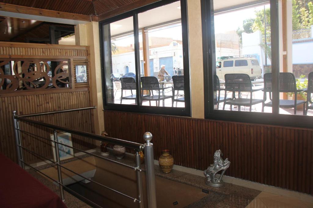 Un restaurante u otro lugar para comer en Hôtel Sable d'Or