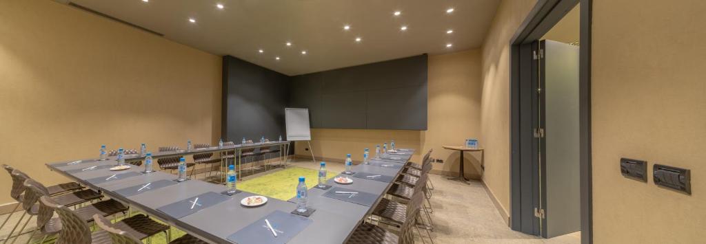 Aravaca Village Hotel - Resim 41