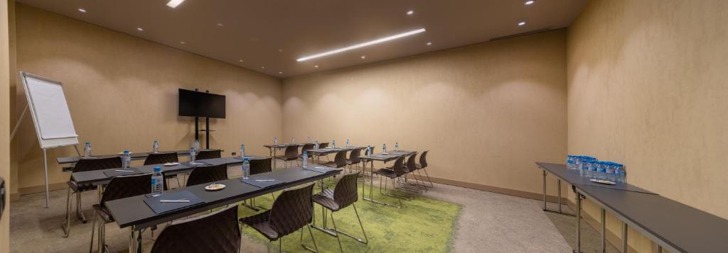 Aravaca Village Hotel - Resim 42