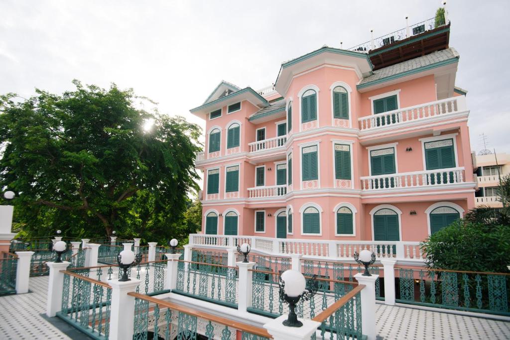 Hiranyakul House Riverside