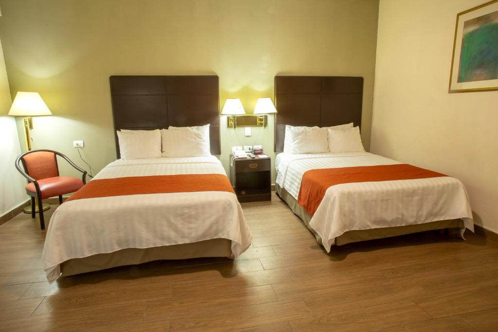 Hotel Plaza Calzada - Superieure Tweepersoonskamer Met Twee Tweepersoonsbedden