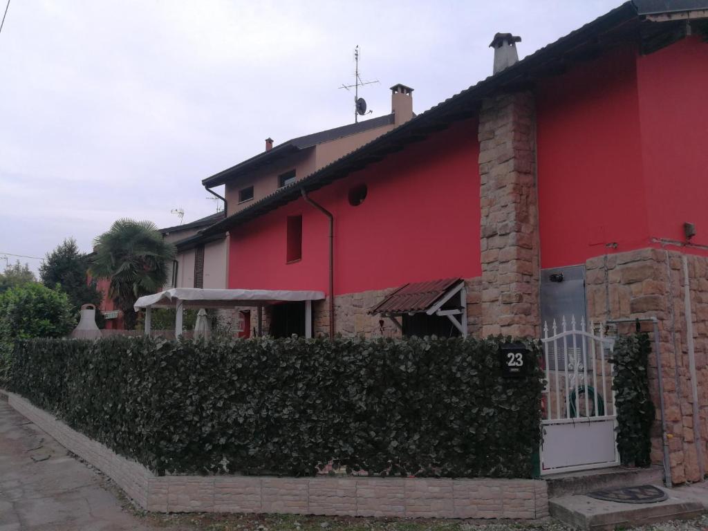 Guesthouse A Casa Di Luca Mediglia Italy Booking Com