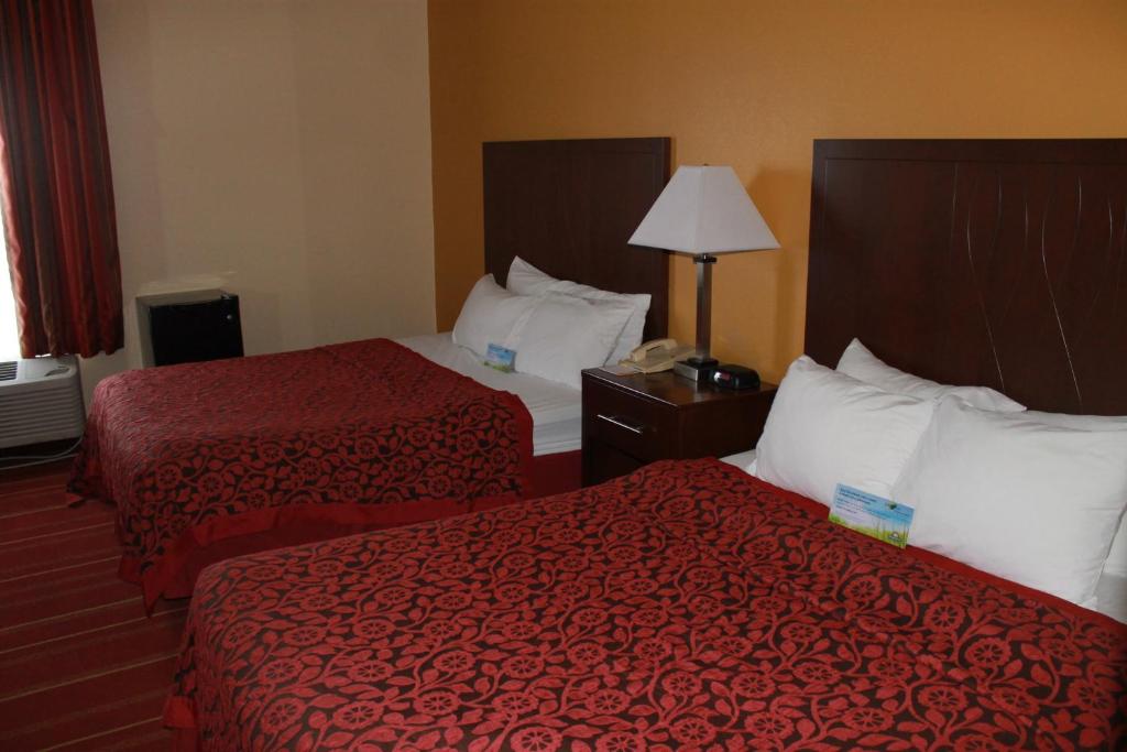 Days Inn by Wyndham Walcott Davenport - Habitación Con 2 Camas Grandes - Fumadores