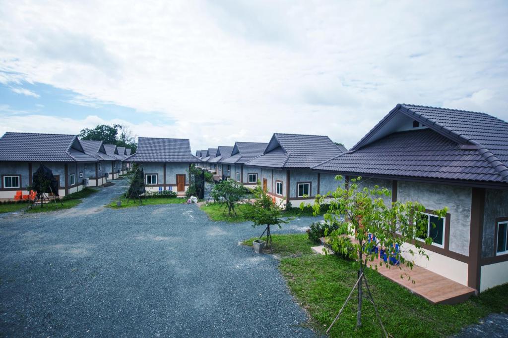 Mae Faek Villas - Double Room With Mountain View
