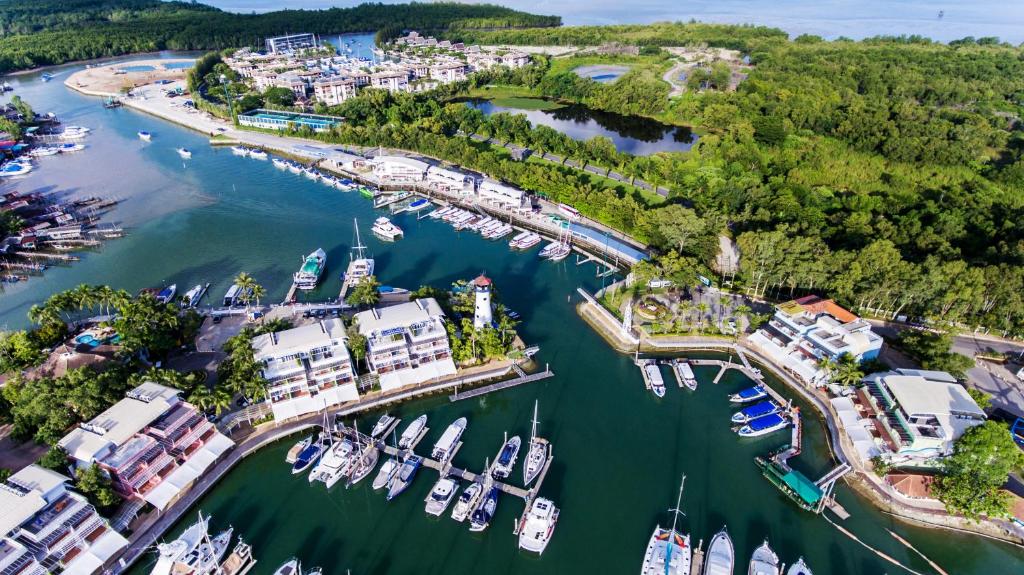 NH Boat Lagoon Phuket Resort photo
