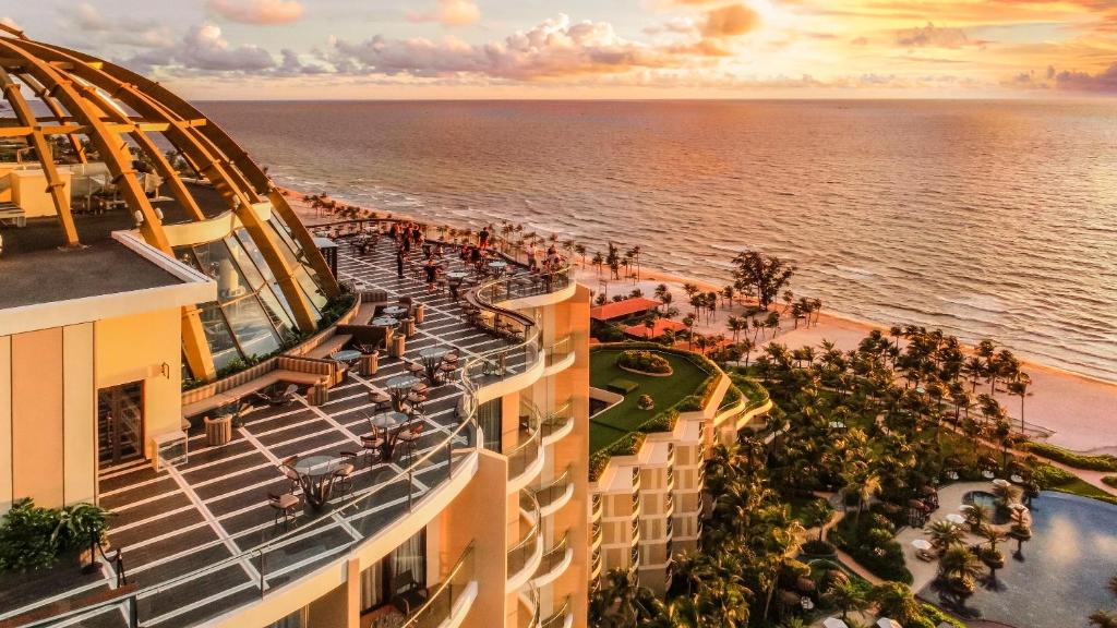InterContinental Phu Quoc Long Beach Resort, an IHG Hotel, Phú Quốc – Cập  nhật Giá năm 2023