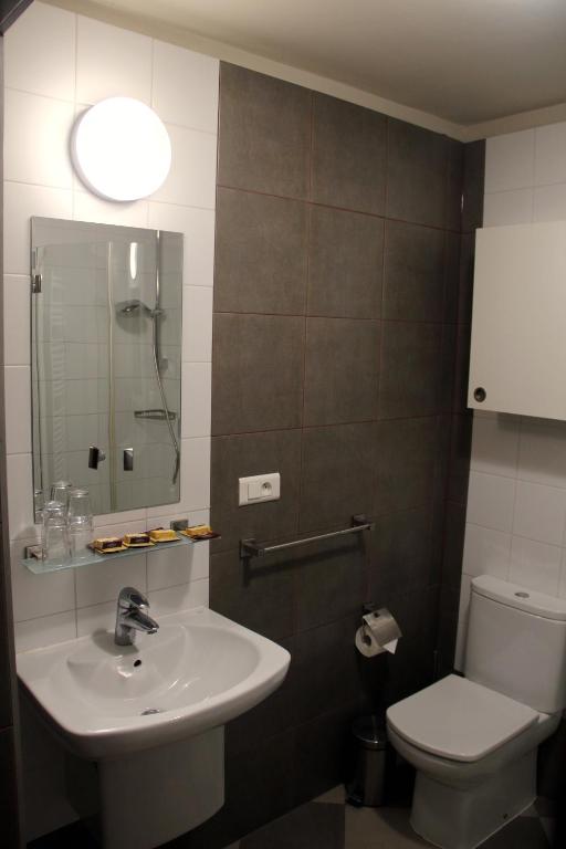 Dom Gości Opactwa Benedyktynów - Single Room