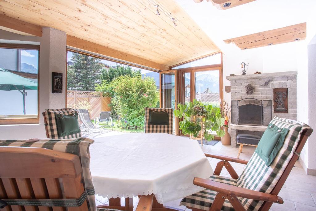 Fotografia z galérie ubytovania Chalet Holzerstubn v destinácii Ehrwald