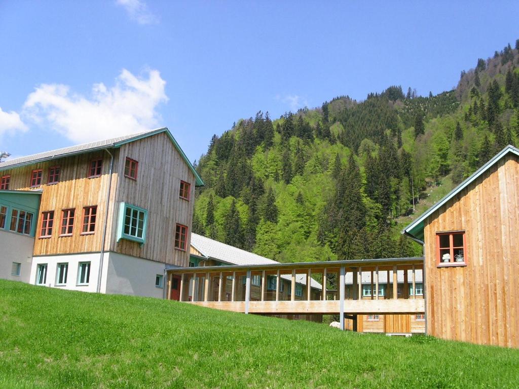 Nespecifikovaný výhled na hory nebo výhled na hory při pohledu z hotelu