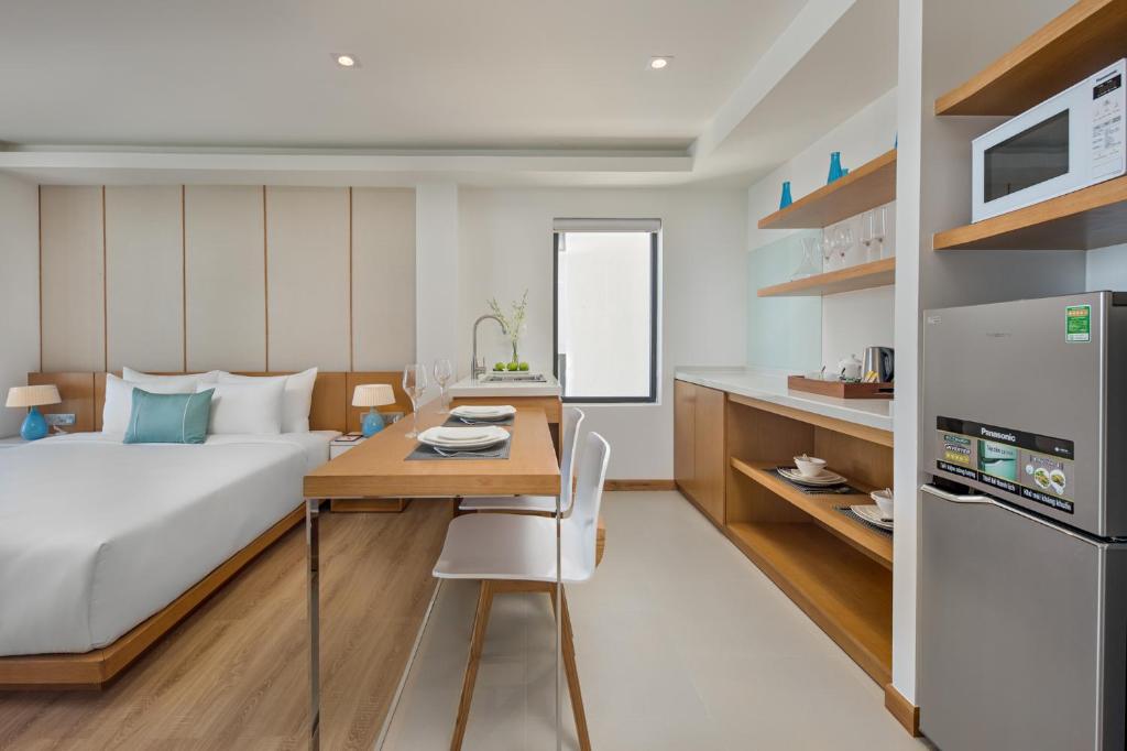 Special Offer - Family Suite Two-Bedroom Ocean View with Balcony