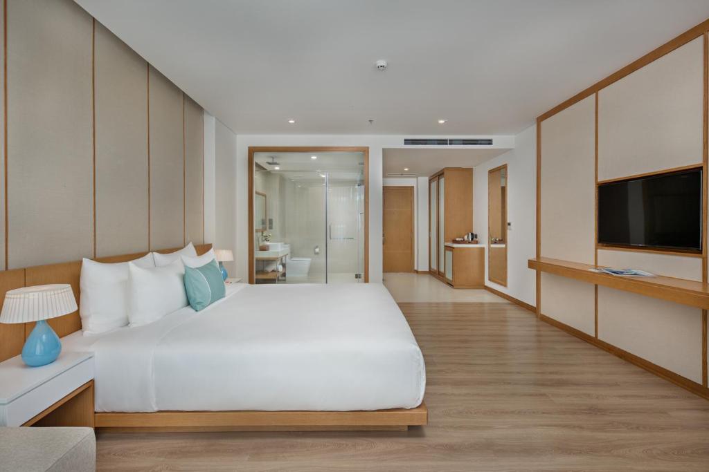 Special Offer - Premier Double Room Partial Sea View with Balcony