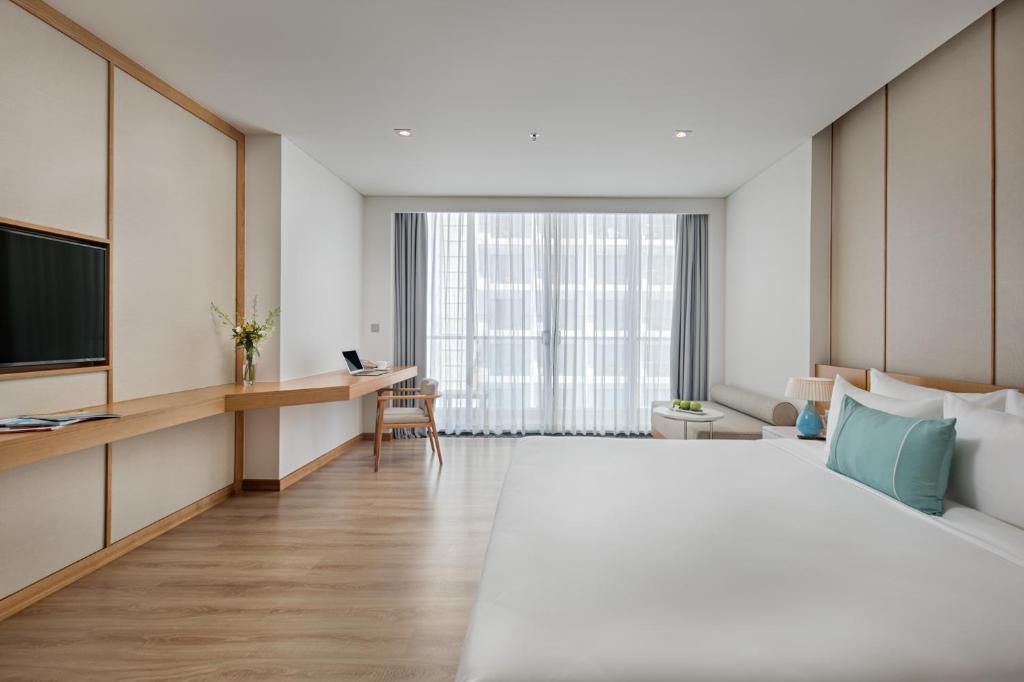 Special Offer - Premier Double Room Partial Sea View with Balcony
